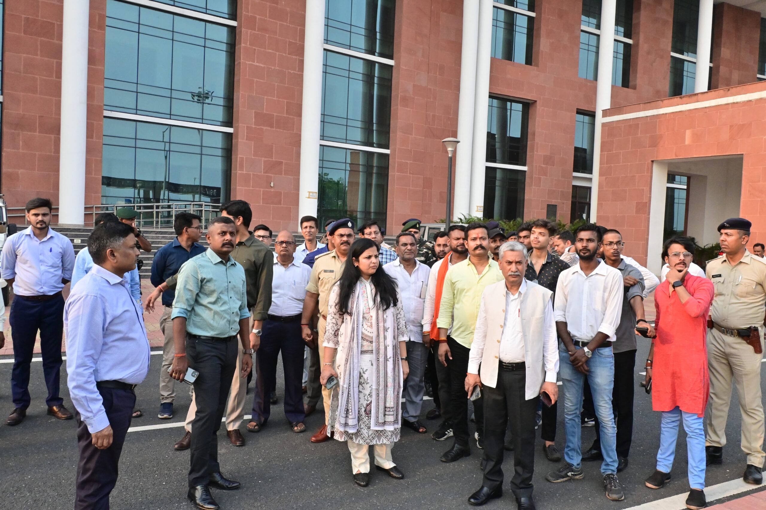 माननीय राज्यपाल व माननीय मुख्यमंत्री के प्रस्तावित कार्यक्रम को लेकर उपायुक्त ने लिया तैयारियों का जायजा