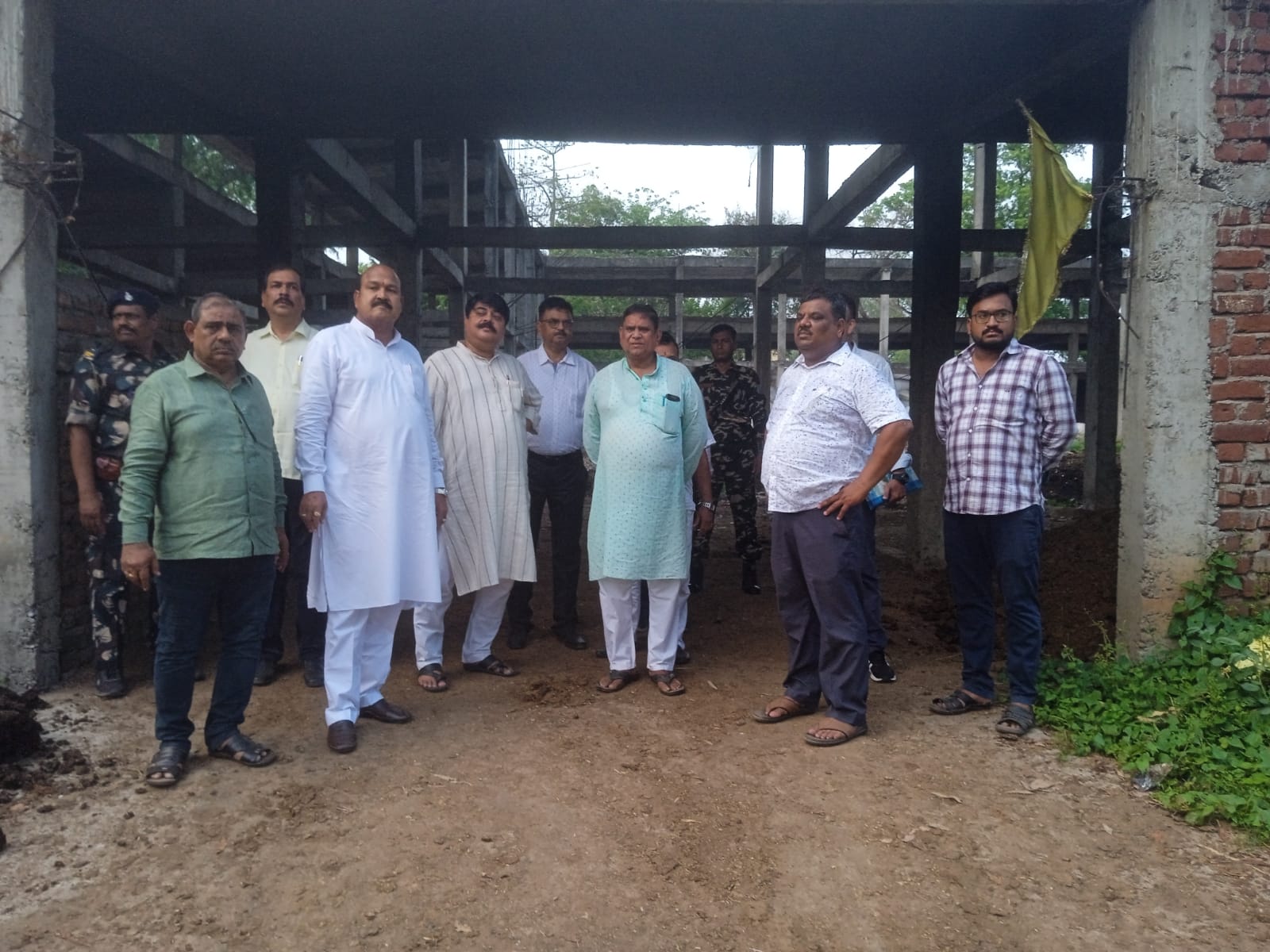 श्री गंगा गौशाला कतरास में झारखण्ड गौ सेवा आयोग ने गौ वंश के रख रखाव का निरीक्षण कर प्रसन्नता जाहिर किया