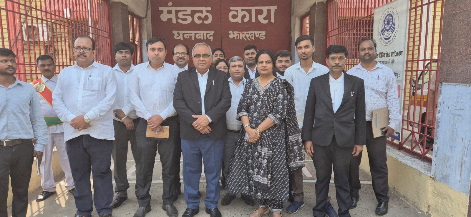 प्रधान जिला एवं सत्र न्यायाधीश धनबाद जेल का किया निरीक्षण , जेल प्रशासन को दिए आवश्यक दिशा निर्देश