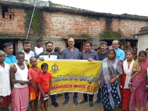आकाशीय बिजली गिर गई से प्रभावित बच्चों एवं परिवार को आर्थिक मदद पहुंचाई