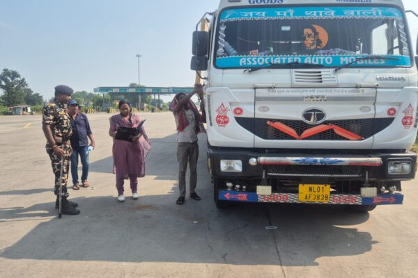 рдкреБрдкреБрдирдХреА рдЯреЛрд▓ рдкреНрд▓рд╛рдЬрд╛ рдкрд░ рд╡рд╛рд╣рди рдЬрд╛рдВрдЪ рдЕрднрд┐рдпрд╛рди, 1 рд▓рд╛рдЦ 17 рд╣рдЬрд╛рд░ рд░реБрдкрдпреЗ рдХрд╛ рдЬреБрд░реНрдорд╛рдирд╛ рд╡рд╕реВрд▓рд╛