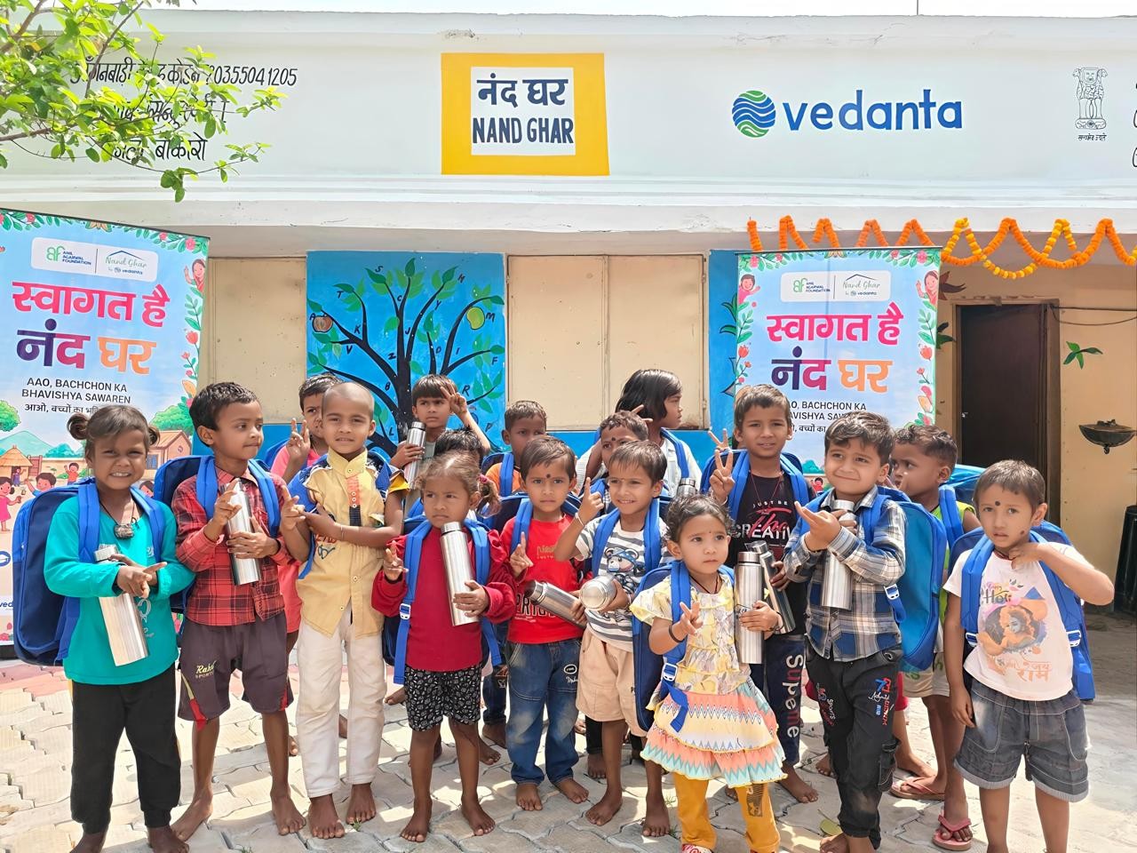 ईएसएल स्टील ने सिंदुरपेटी के नंदघर में बच्चों के साथ बांटी खुशियाँ